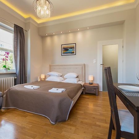 P&O Apartments Andersa Intraco Варшава Экстерьер фото