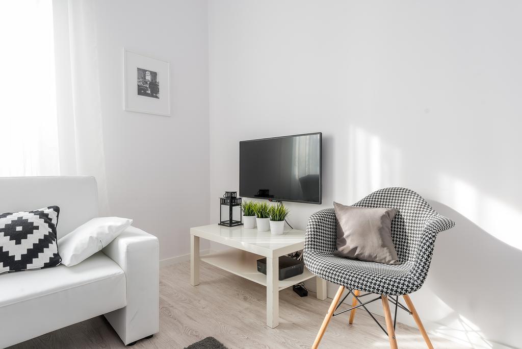 P&O Apartments Andersa Intraco Варшава Экстерьер фото